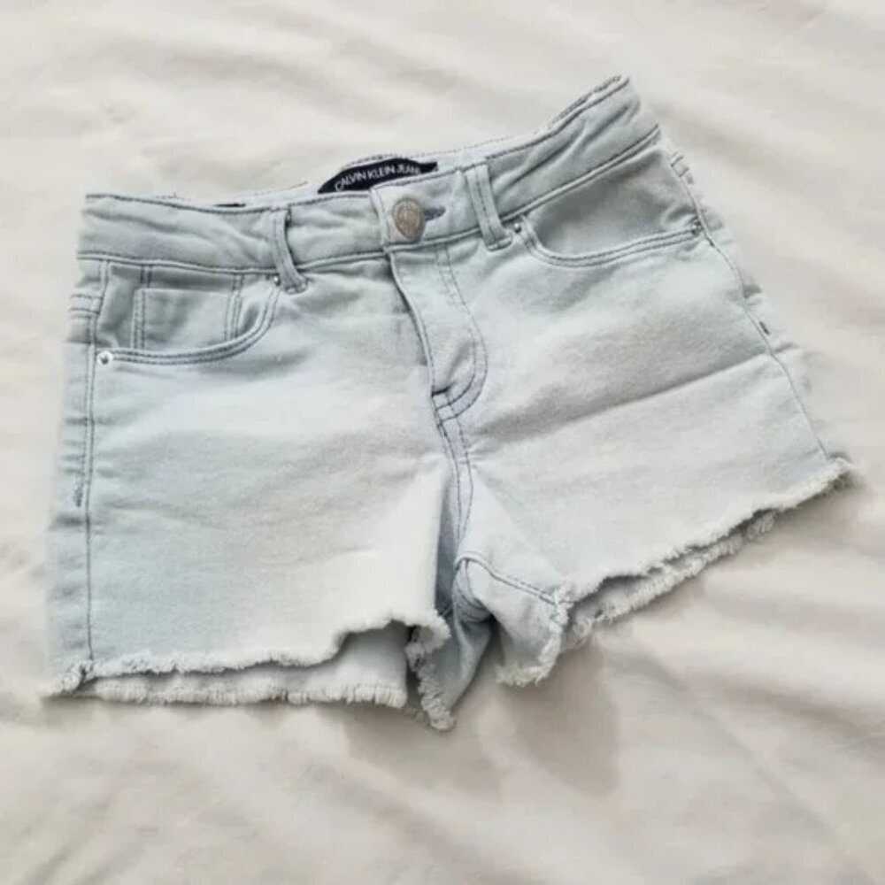 🔴 Calvin Klein Little girl light denim shorts size 6x (E7)